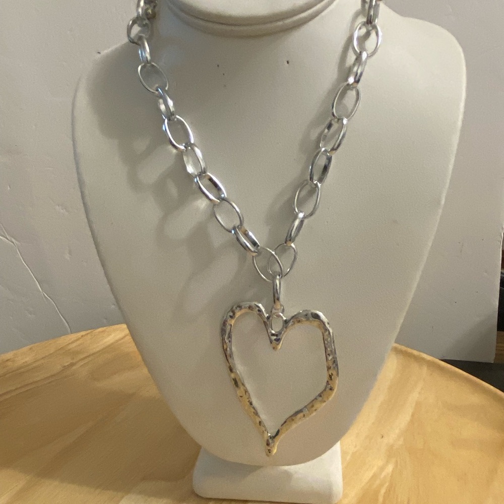 PENDANT NECKLACE - Picture 2 of 4
